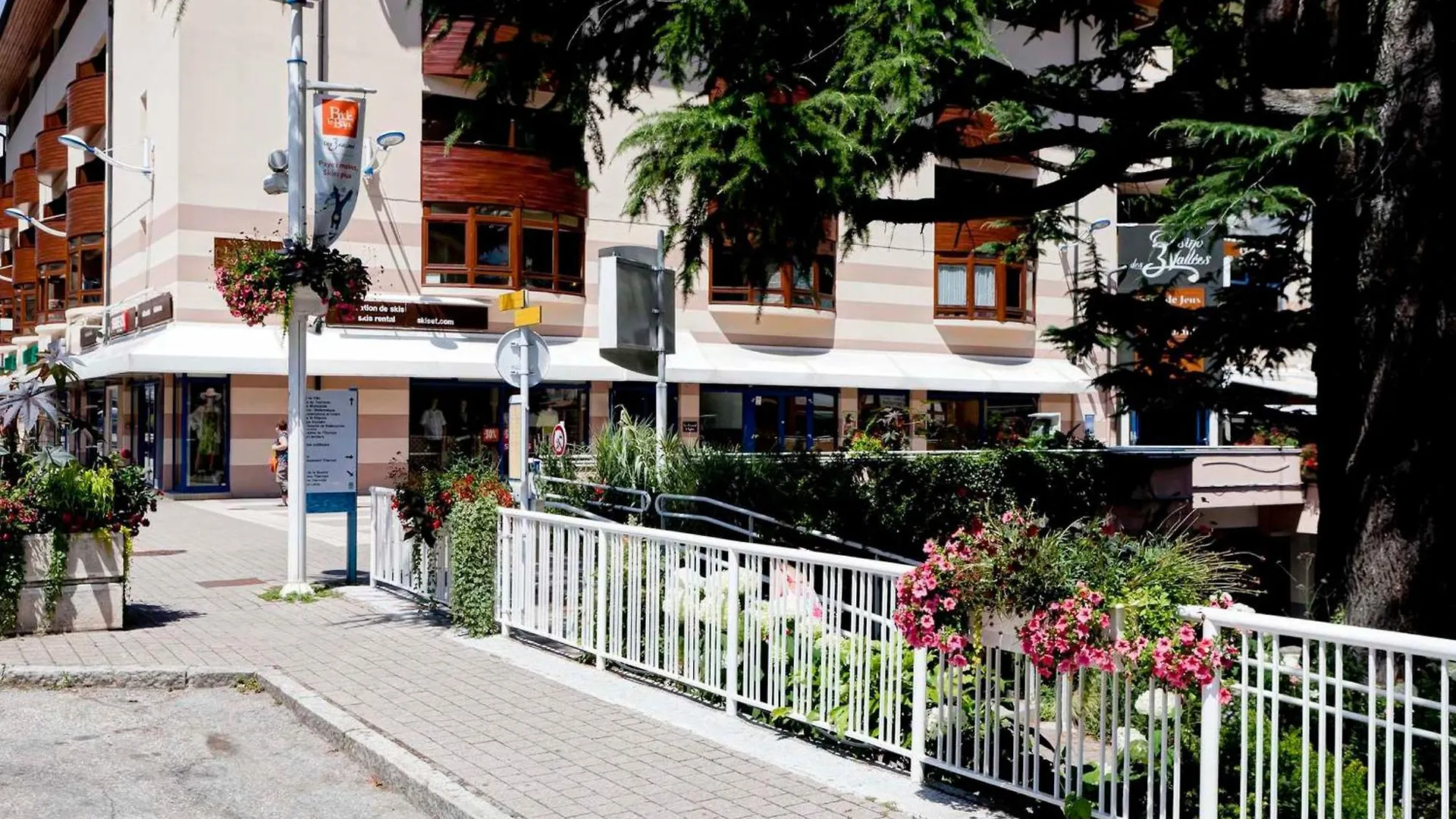 Apartment Studio 4 Pers Avec Balcon, Wi-Fi, Parking - Centre-Ville Brides-Les-Bains - Fr-1-512-231